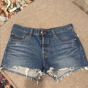 Levi's 501 shorts 
BRAND NEW  size 29